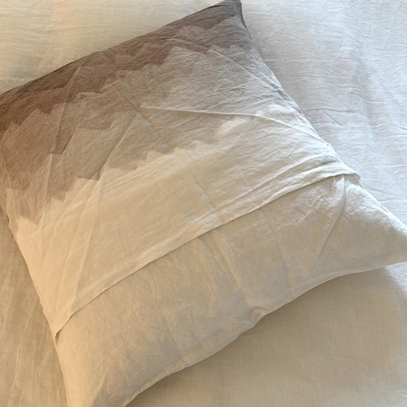 Bertozzi | Hand-Stamped Linen Pillow Cases | European Size | Luxury - Picture 6 of 9